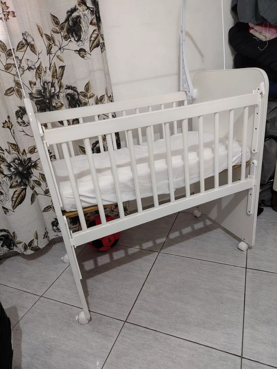 Mini berço, grade articulada  - Foto 4
