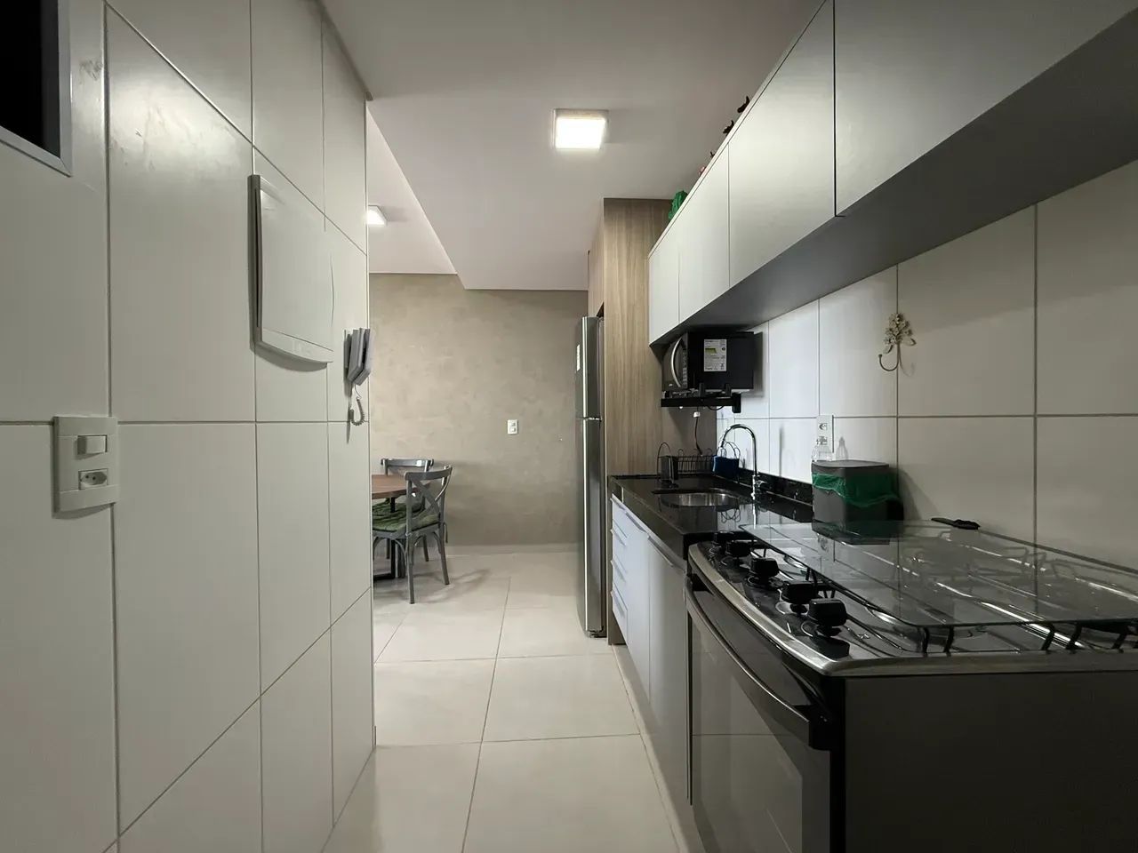 Apartamento quarto e sala mobiliado com vista mar na Ponta Verde - Foto 5