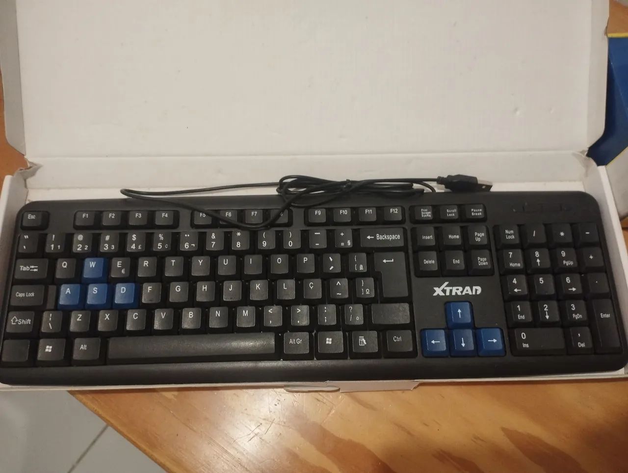 Monitor VGA 14" + Teclado USB ABNT2 - Foto 5