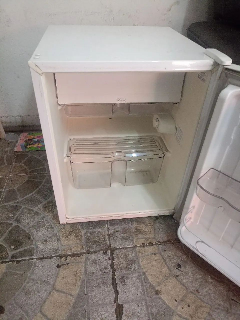 Frigobar cônsul 127v  80L - Foto 4