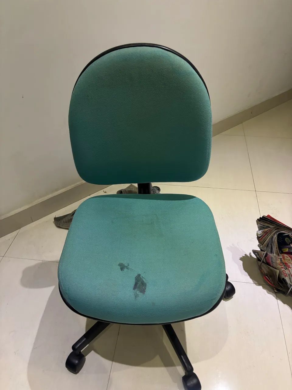 Cadeira escritório com rodinhas