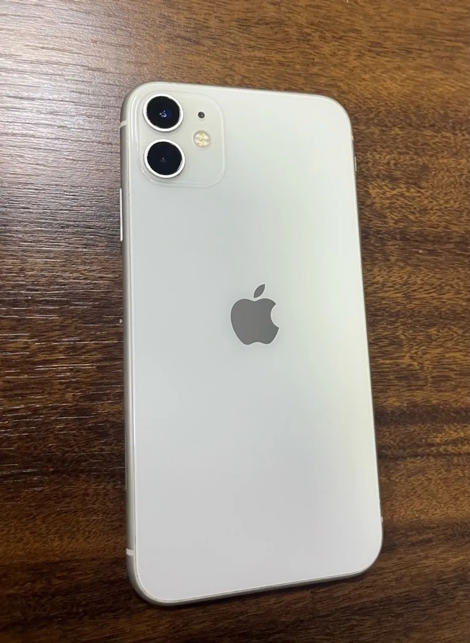 IPHONE 11 branco - 128gb 