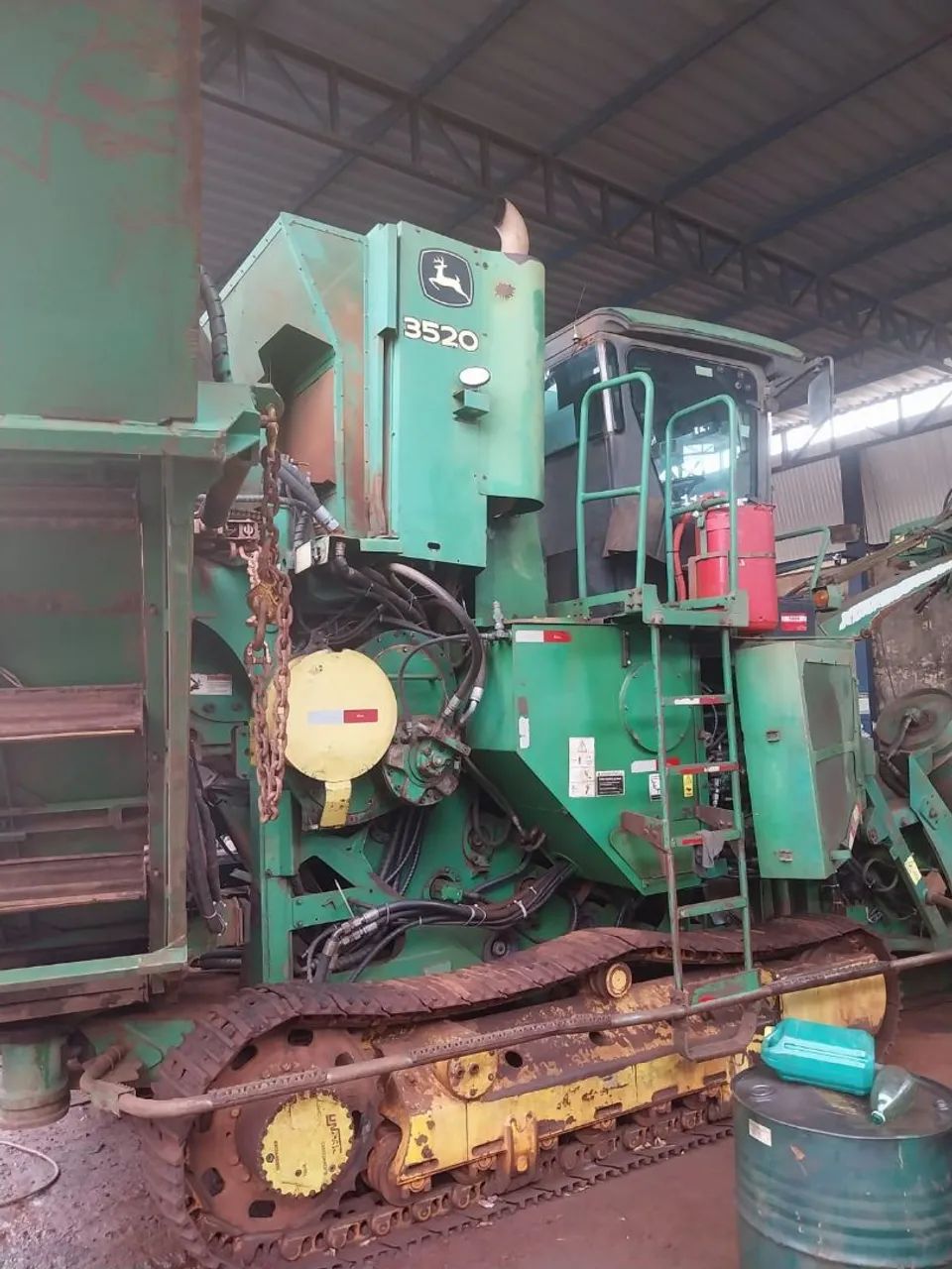 Colhetadora de cana Jonh Deere 3520 com kit muda  - Foto 4