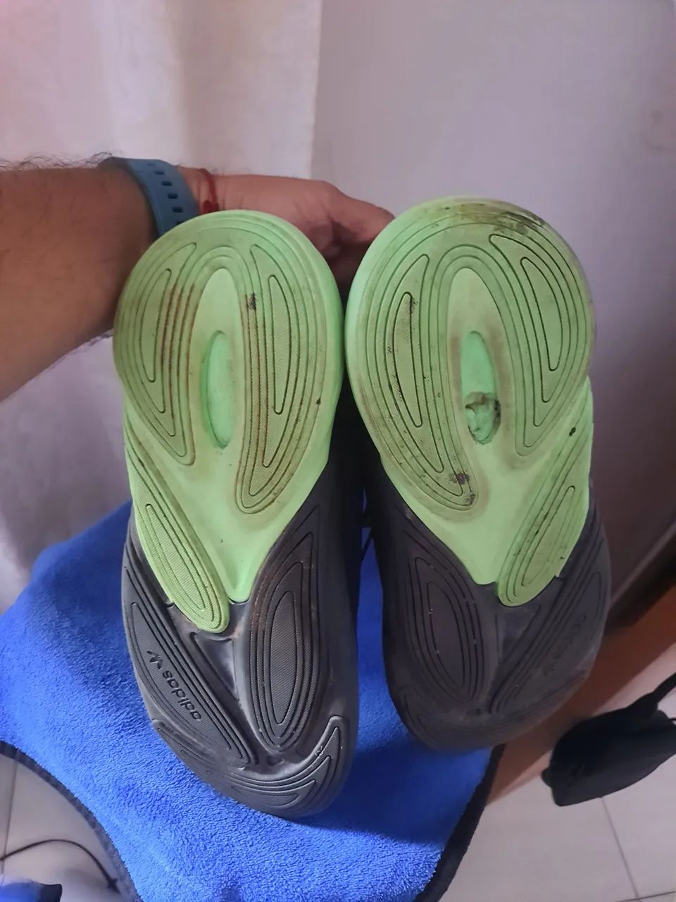 Tenis adidas adiprene 41  - Foto 3