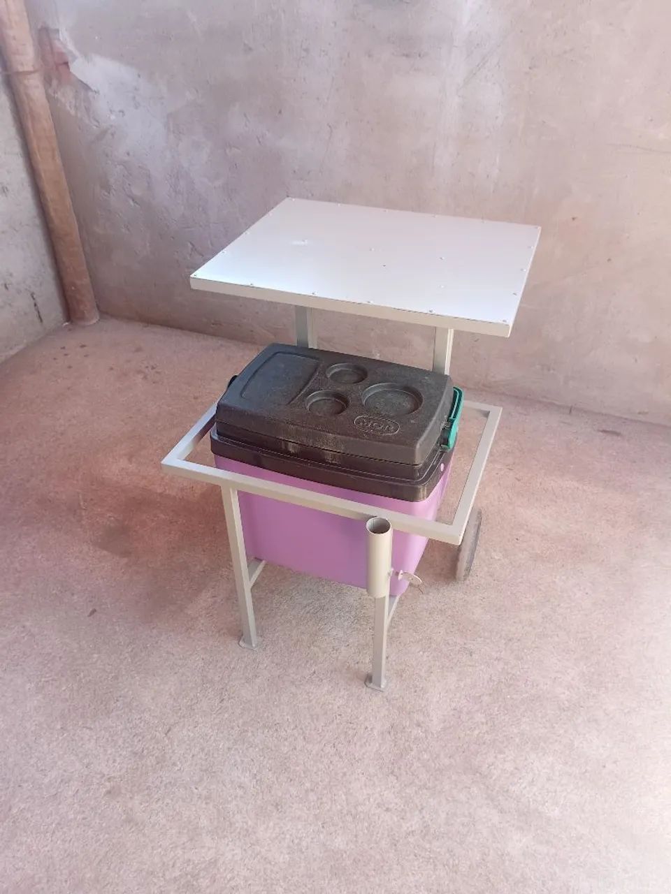 Carrinho para caixa térmica com mesa acoplada - Foto 5