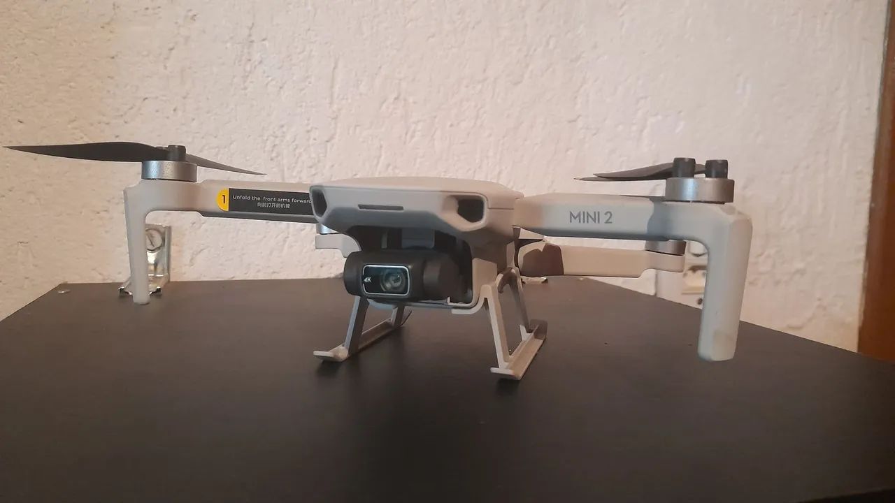 Drone DJI Mini 2 (pouquíssimas horas de vôo)