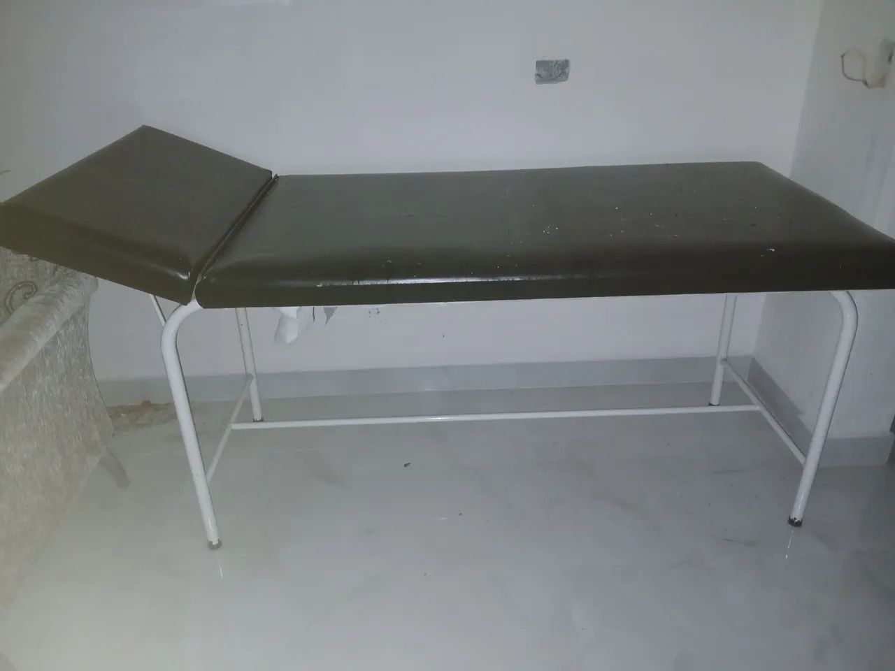 Vendo sofá e maca - Foto 2
