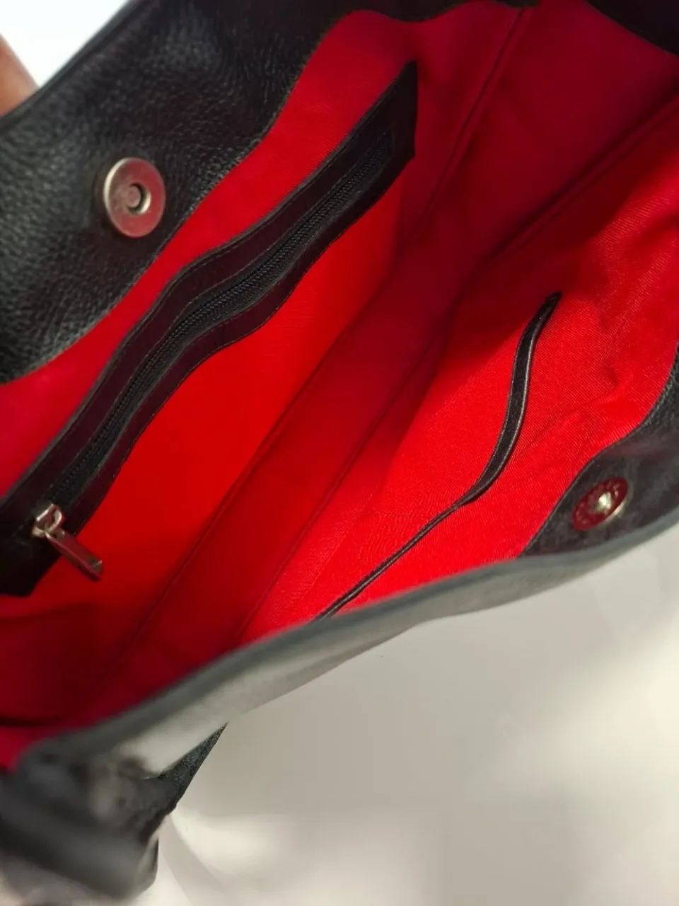 VENDO LINDA BOLSA DE COURO - Foto 2