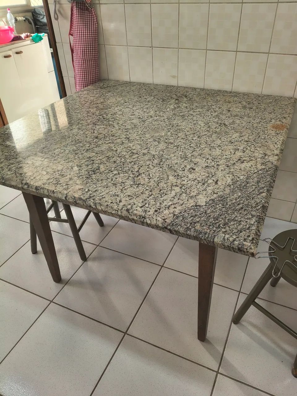 Vendo mesa de granito retangular  - Foto 2