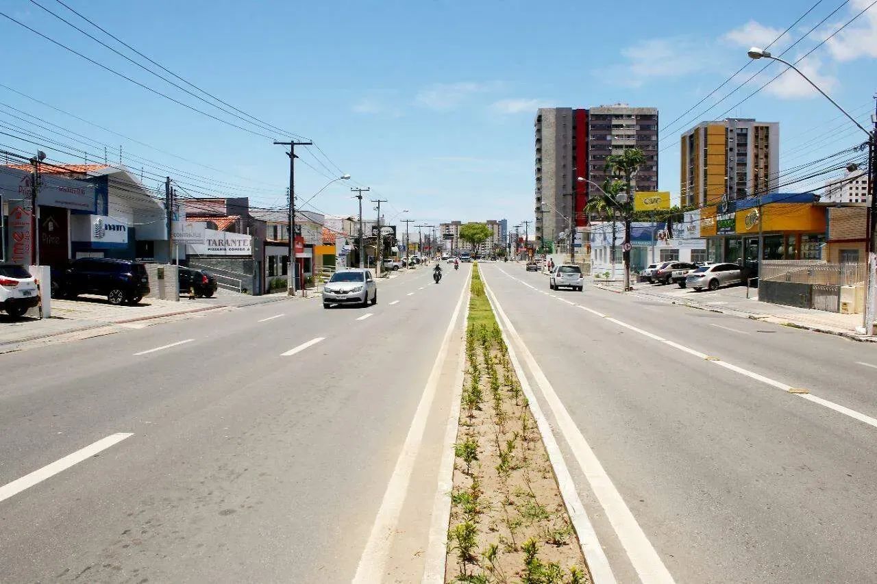 Prédio comercial próximo a Praça da Bandeira - Foto 2