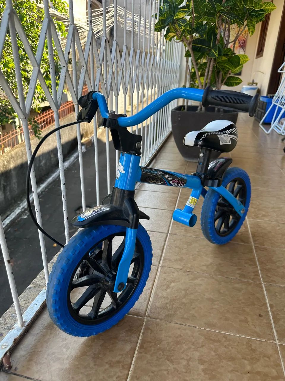 Bicicleta de equilíbrio menino - Foto 3