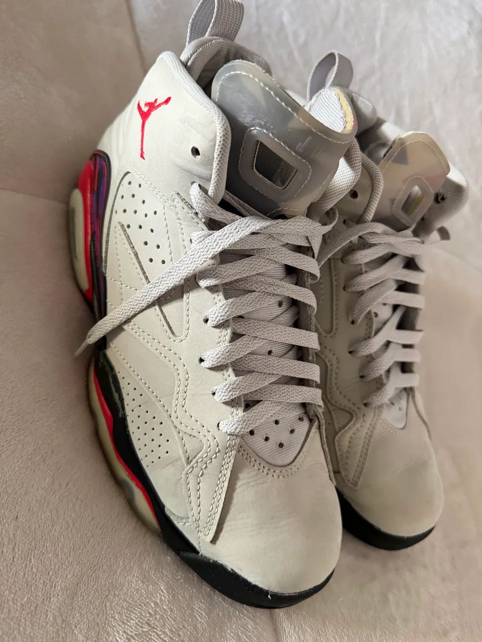 Tênis Jordan 6 Retrô 