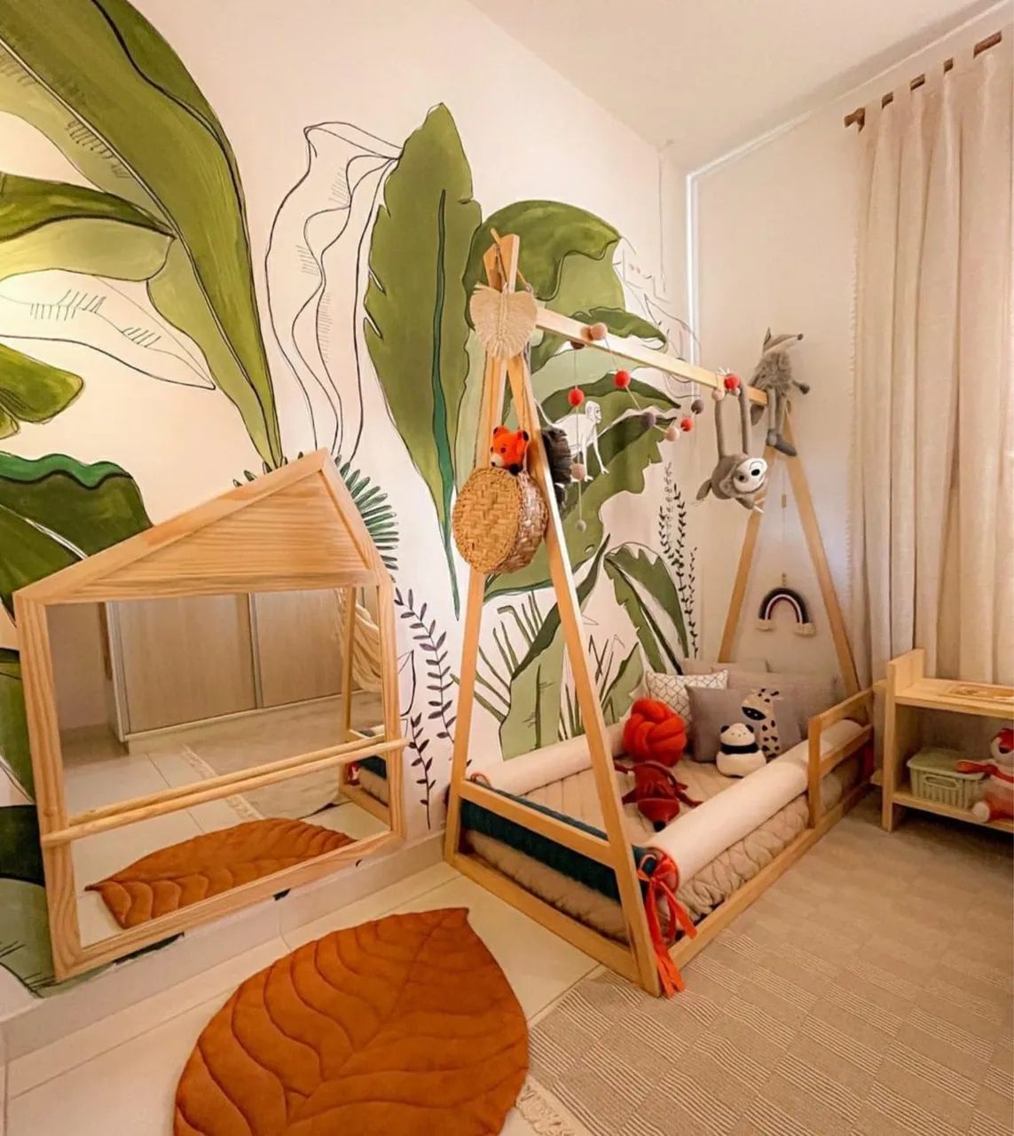 Cama e 2 acessórios 