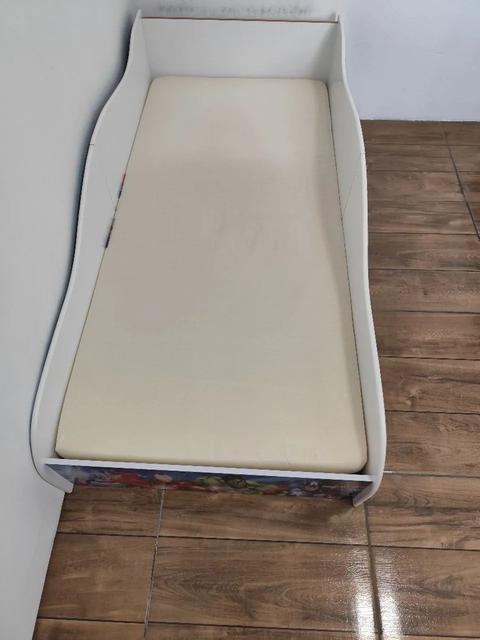 Vendo cama infantil heróis com colchão  - Foto 2