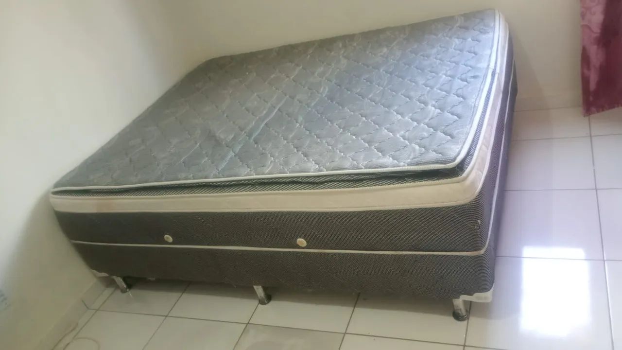 Vendo cama Queen  ótimo estado - Foto 2