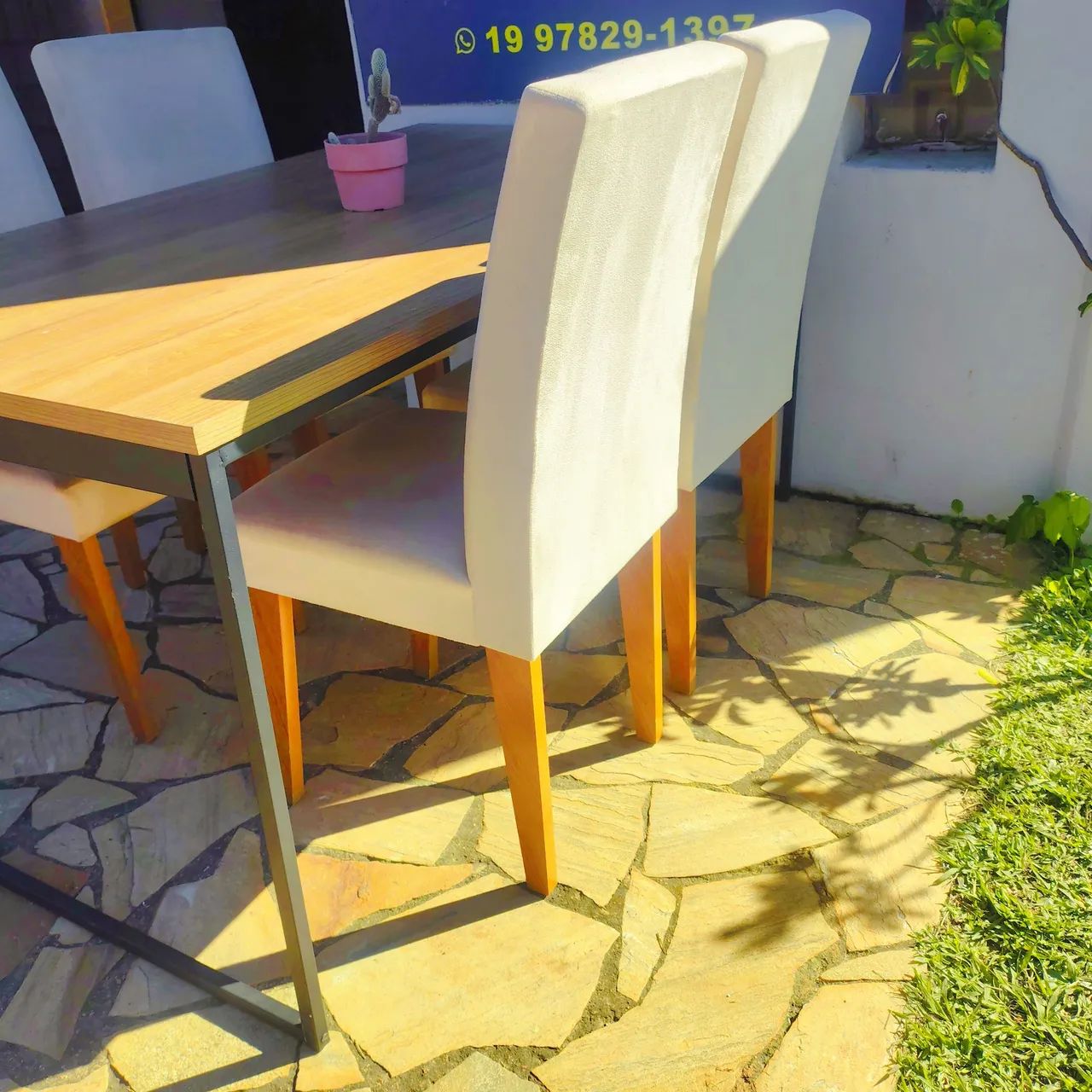 MESA DE JANTAR COM 4 CADEIRAS  - Foto 3