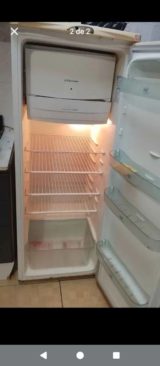 Vendo geladeira funcionando perfeitamente 