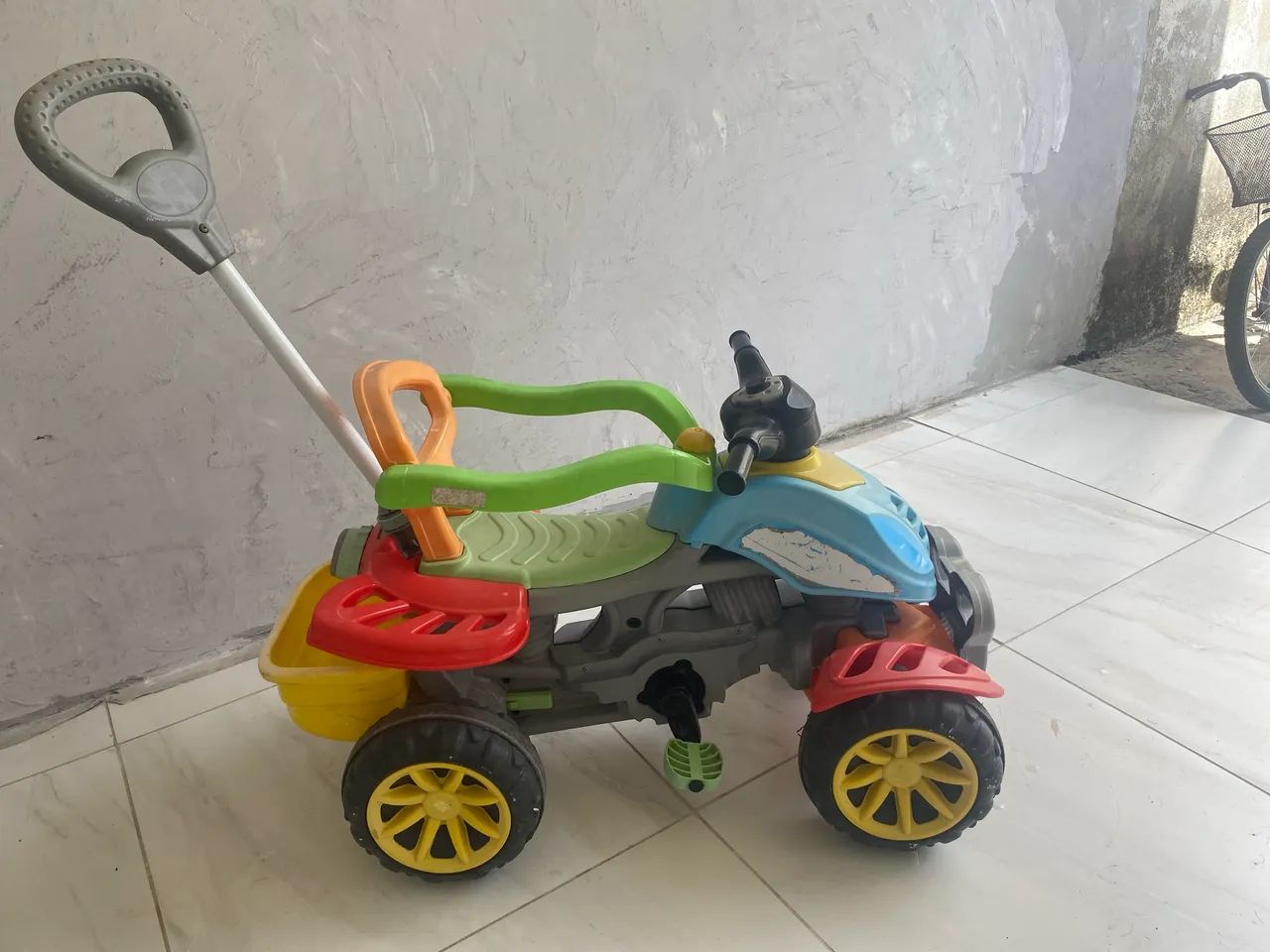 Moto Maral com apoio para pés e com pedal . - Foto 2