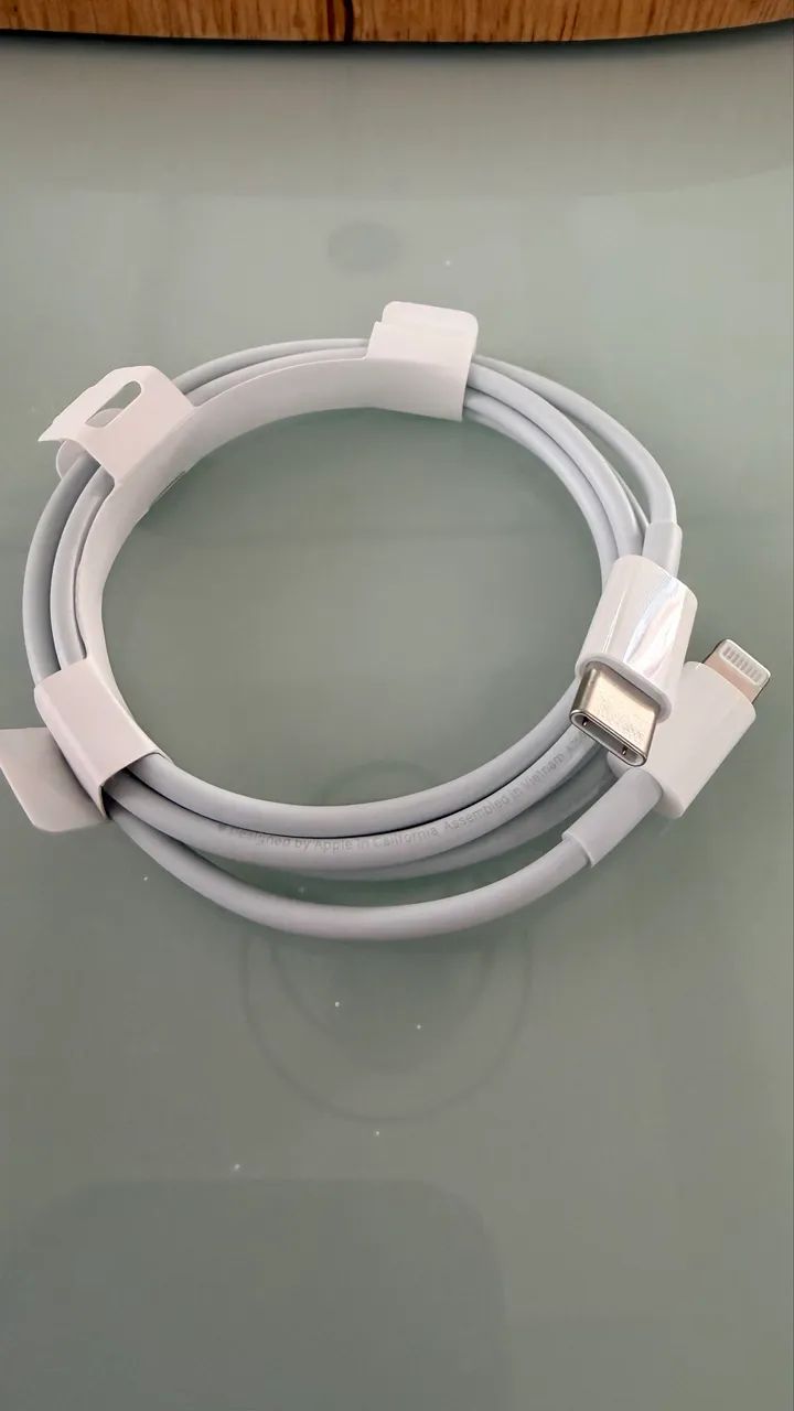 Carregador original IPhone - Nunca utilizado - Foto 2