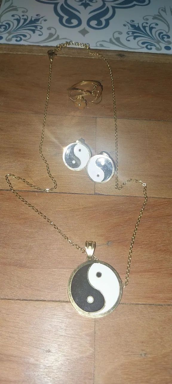 Conjunto bijou. Colar brinco. Mais uma anel - Foto 2