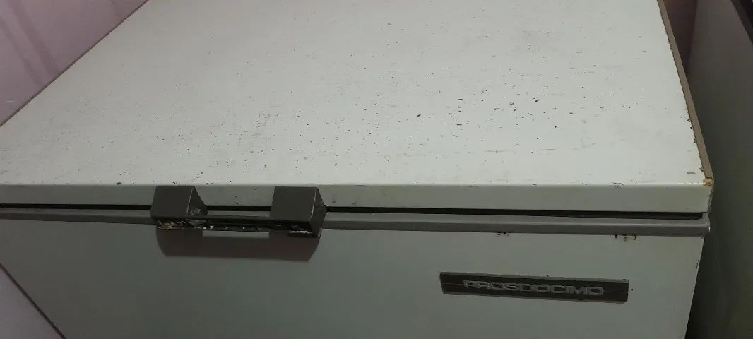 Freezer horizontal funcionando perfeitamente 