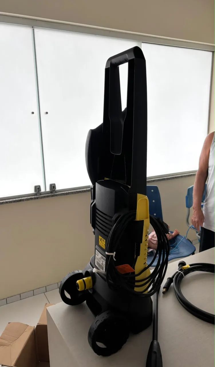 Lavadora de pressão Karcher - Foto 5