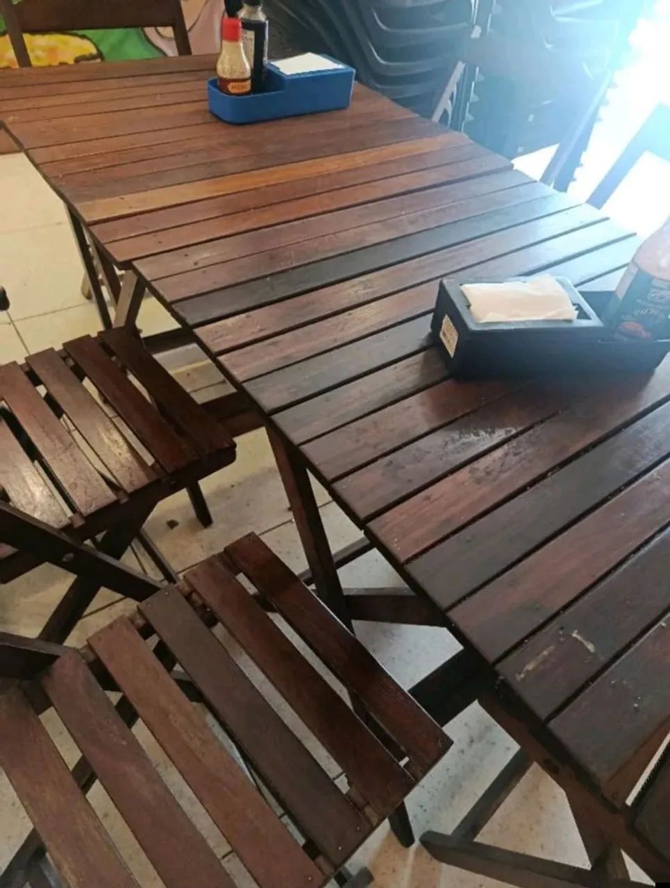 5 jogos de mesas de madeira 