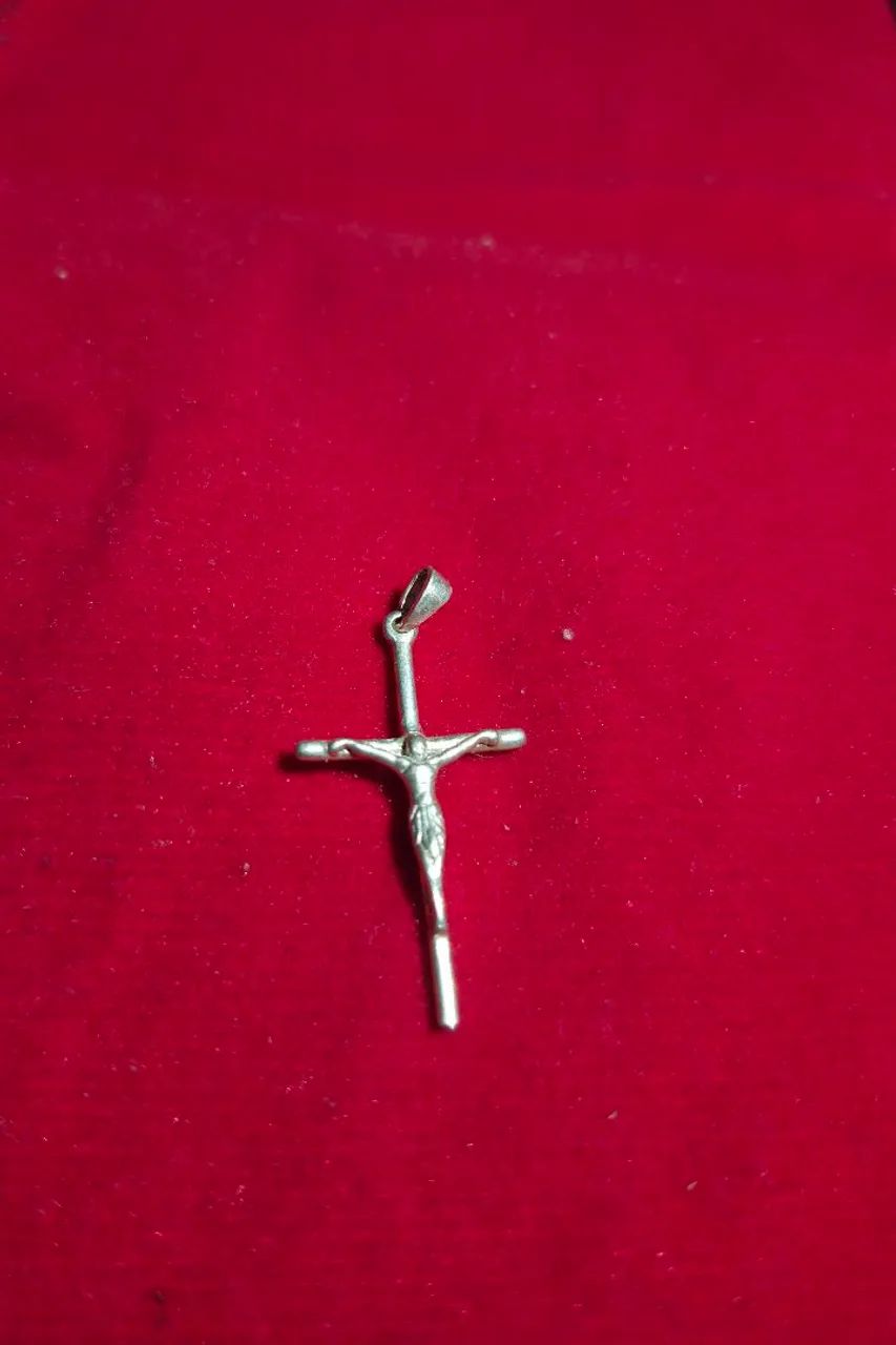 Pingente de prata Cruz com Jesus cristo