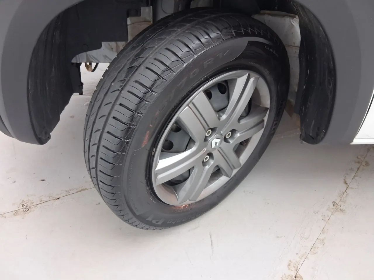 Renault Kwid 1.0 Zen, foto 11 de 18