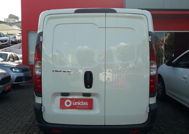 Fiorino 1.4 2018 baixo km aceito troca - Foto 4