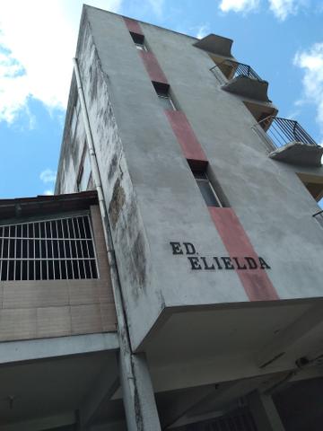 Edifício na av Mister Hull