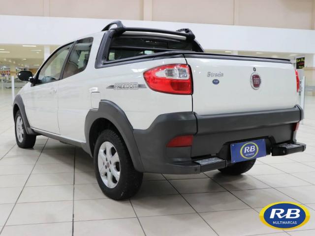 Fiat Strada FREEDOM CD - Foto 6