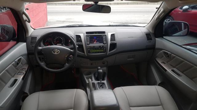 Toyota Hilux CD Srv D4-D 4x4 3.0 Tdi Diesel Automtica 2011 - Foto 5