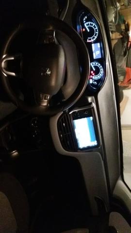 Peugeot 208 Allure 1.5 - Foto 3
