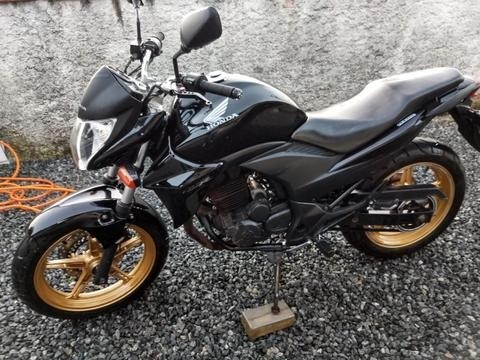 HONDA CB 300R