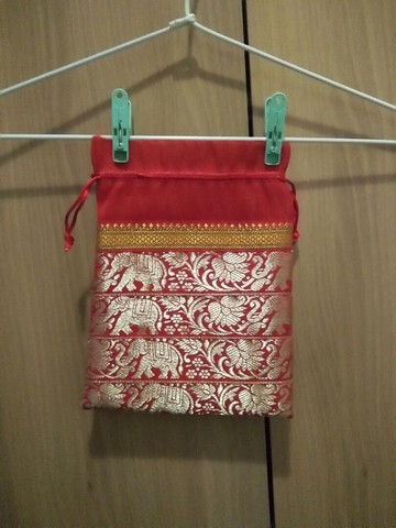 Saquinho drawstring indiano