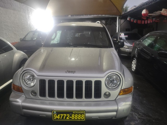 Jeep Cherokee Cherokee Sport 3.7 4x4 V6 12V Aut. 2006