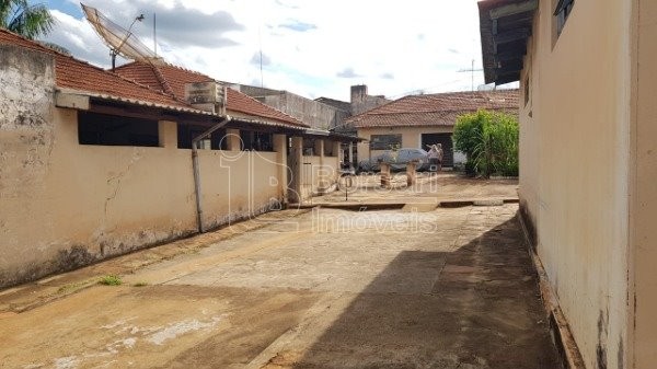 Venda de Comercial / Salão na cidade de Araraquara - Foto 3