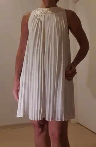 Vestido bordado e plissado - Foto 4