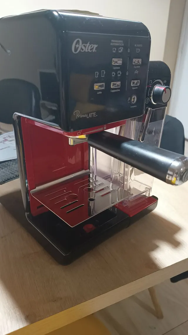 Máquina de Café Oster Prima Latte em segunda mão durante 50 EUR em
