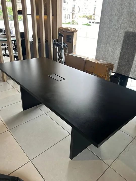 Mesa de Reunião Preta - Moderna e Impecável - Foto 3