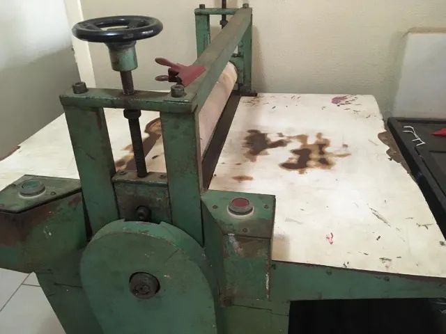 maquina de cortar caixas e sacolas - Foto 3