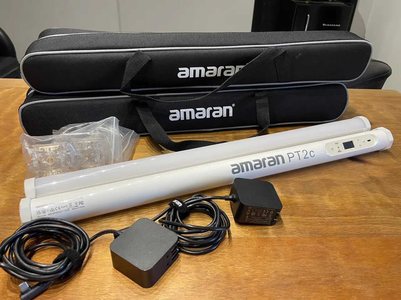 Kit de Iluminação Amaran PT2c - Novo