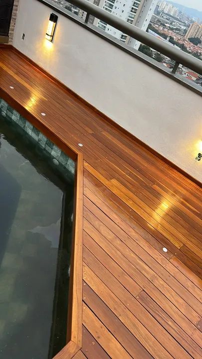 Raspagem e instalação de Deck pergolado aplicação de verniz  - Foto 2