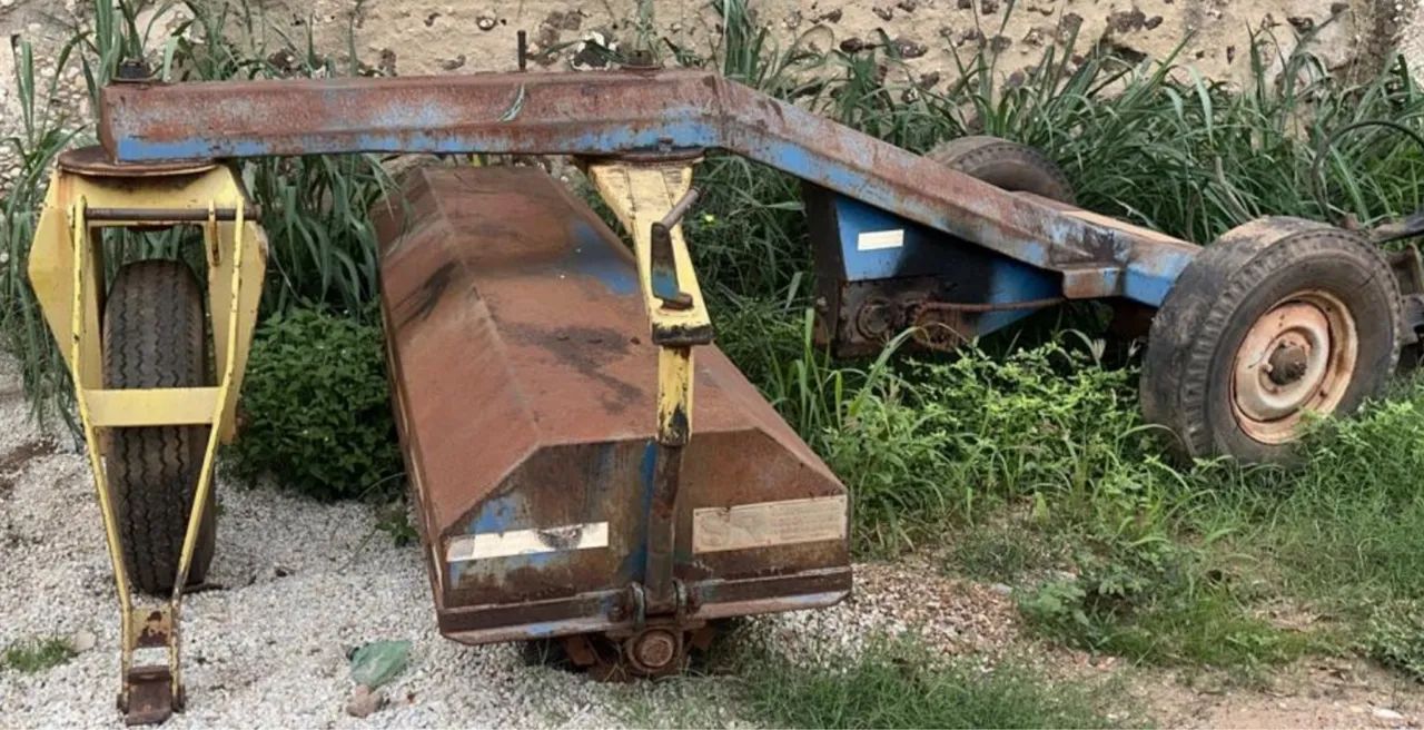 Vassoura mecânica de arrasto