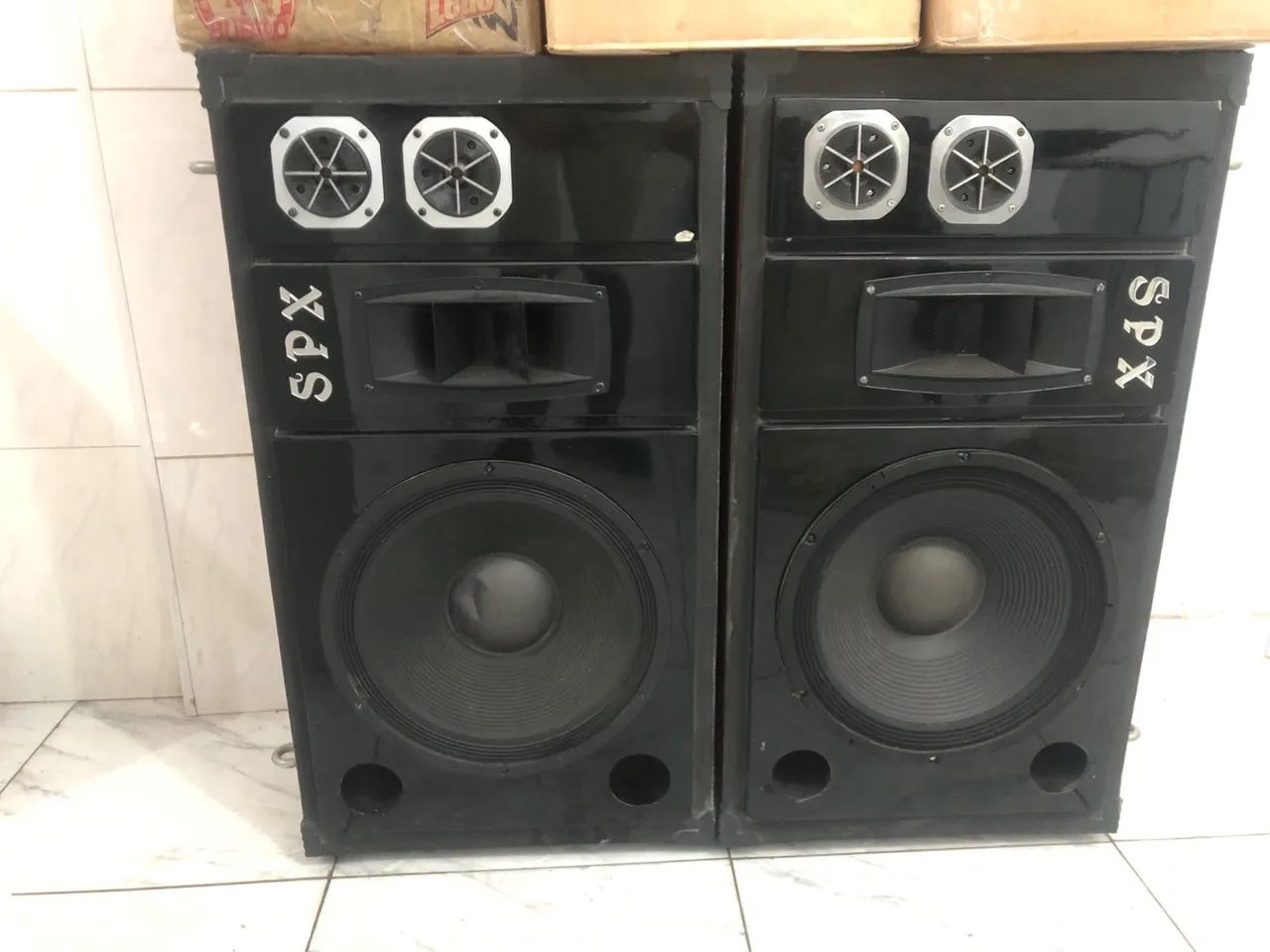Caixas acústicas SPX-15