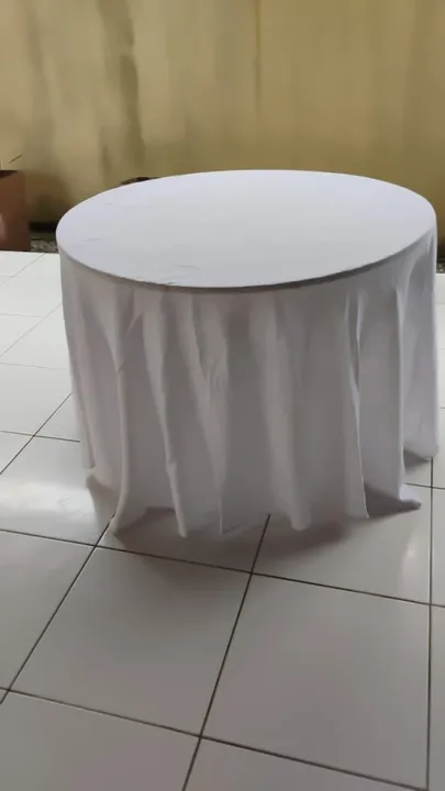 Toalha lomga para buffet