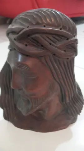 Rosto de Cristo em madeira nobre entalhada 3D
