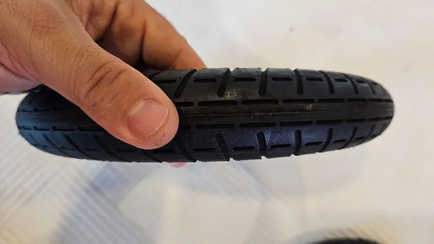 Pneus de Patinete/Scooter Elétrico - 10 Polegadas 10x2 - Foto 4