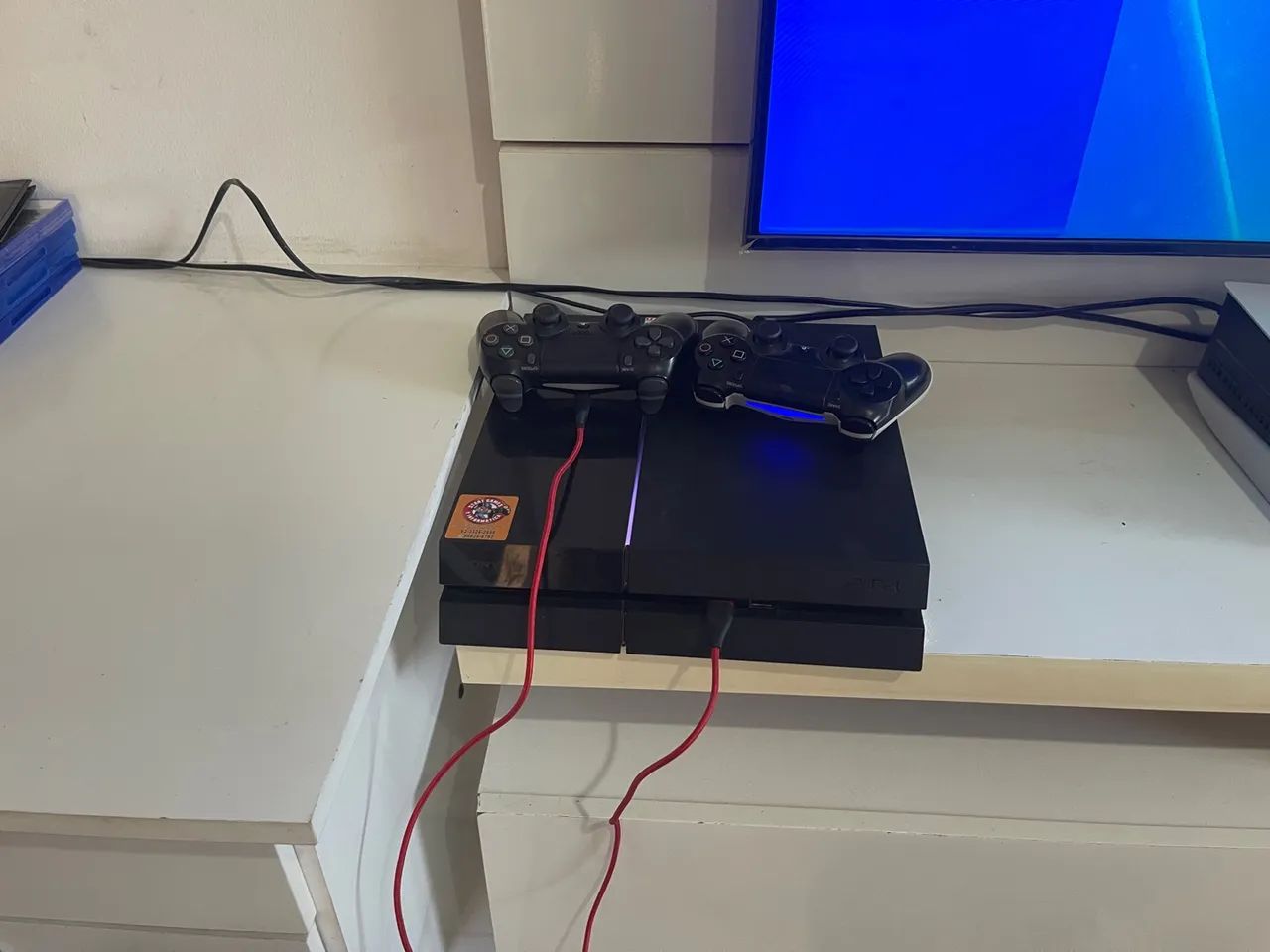 PLAYSTATION 4 BEM NOVINHO 500gb DOIS CONTROLES PS4 - Foto 3